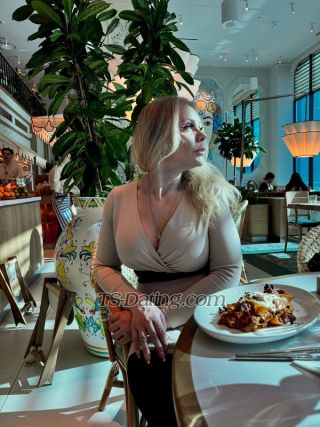 trans girl Tsbeautyful 5241133