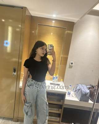 trans girl Tshrieng 2103496