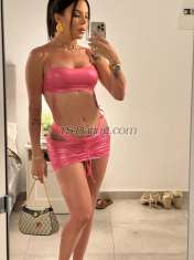 Tskayla Madrid Transex Vous recherchez une déesse Elite Ts ? Une expérience 50 nuances de Grey. Quelqu'un qui peut prendre le contrôle, pousser vos boutons - et vos limites - de toutes les bonnes manières, peut-être vous séduire en faisant des choses qui vous font fantasmer ? Parfois, il y a des rêves qui doivent simplement se réaliser. Je suis une déesse élégante et divine, énergique et autoritaire par nature. Doté d'une imagination débordante, d'un corps à tomber par terre et d'une gamme infinie de cadeaux, je suis équipé pour la plupart des fétiches et fantasmes. Vous n'aurez d'autre choix que de céder à ma douce tentation et de réaliser que votre existence est pour ma satisfaction. J'adore taquiner un soumis avec mes atouts considérables. Le jeu de rôle est mon préféré ! Vous taquiner doucement et férocement jusqu'au bord est ma spécialité. Créer une expérience qui sera profondément satisfaisante, pour nous deux, est mon désir. Discret super propre apt dans l'un des quartiers les plus élitistes de la ville. Veuillez noter : * UNIQUEMENT pour un niveau de client élevé. 🌟🌟🌟🌟🌟