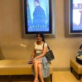 trans girl Tsririraja 0100695