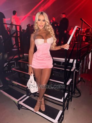 trans girl Tsvaleriahot 8478219