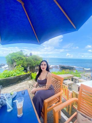 trans girl Vanyaa 1324195