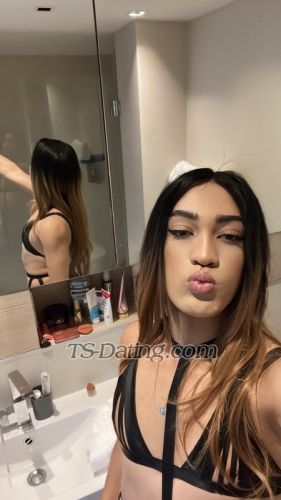 trans girl VickAvelar 4393231