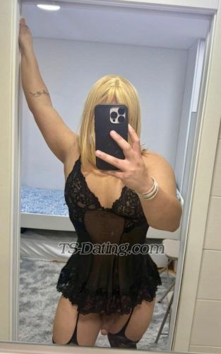 trans girl VitoriaBorge 4405267