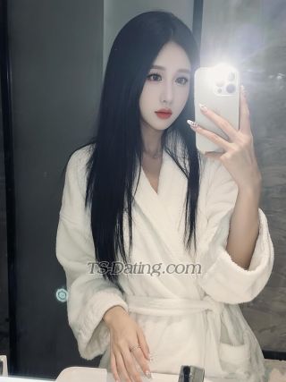 trans girl Wenwenz 2549484