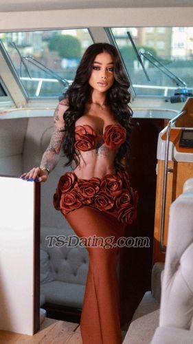 trans girl Yarasantos 7126574