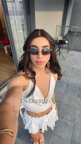 trans girl Yarax 1555762