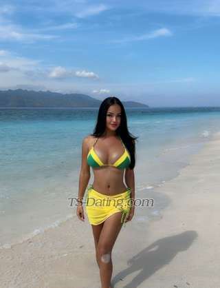 trans girl Yasmin02 1361994 trans girl Yasmin02 1361994