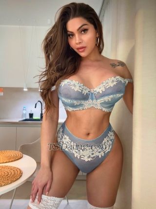 trans girl YasminSantos 1916341