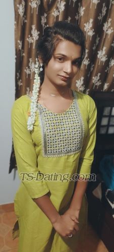 trans girl Yazhinishemle 4020786