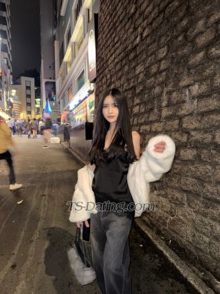 trans girl Yiwlycici 0033246