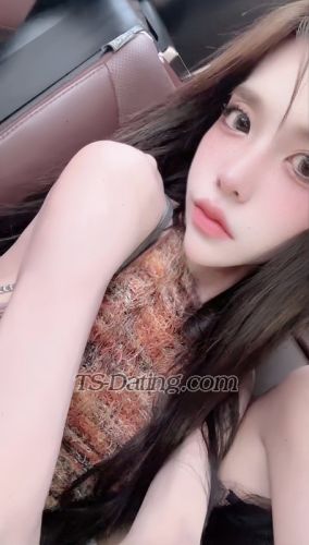 trans girl Yothaka 9823762