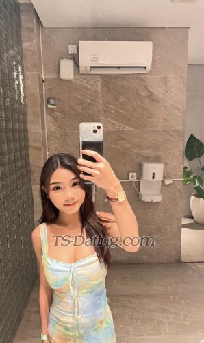 trans girl Zeralove 5123940