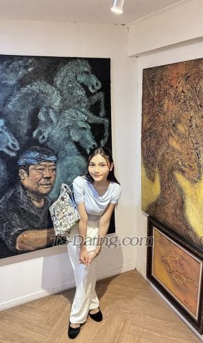 trans girl Zeralove 8895873